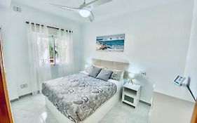 Amplio apartamento con vistas al mar, parking y wifi
